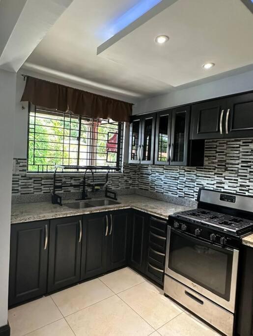 Apartamento The Jewel Kingston Exterior foto